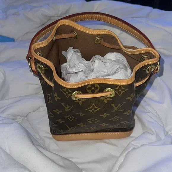Louis Vuitton Monogram Mini Noe Hand Bag - Picture 5 of 14